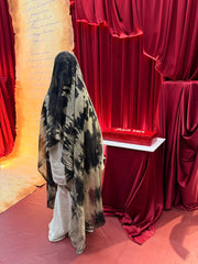 Snezhana porté sur une tenue claire
