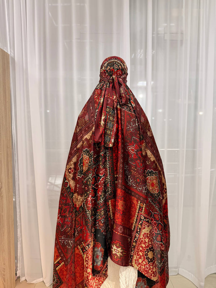 Taïssia — drapé et motifs